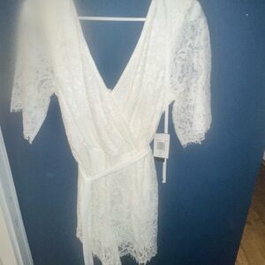 Elegant Lace Wrap short set- White